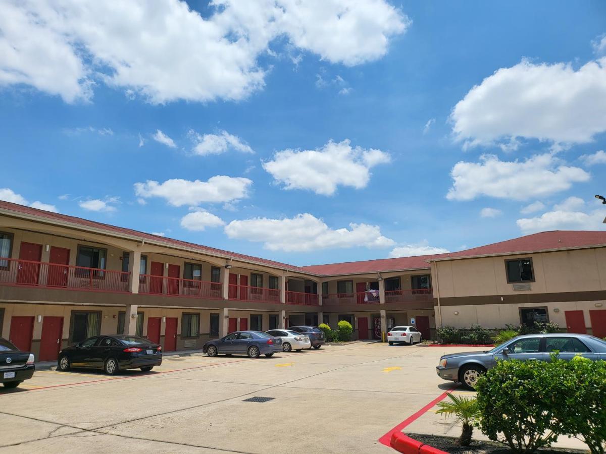 Palace Inn Sam Houston Race Park West Road Экстерьер фото