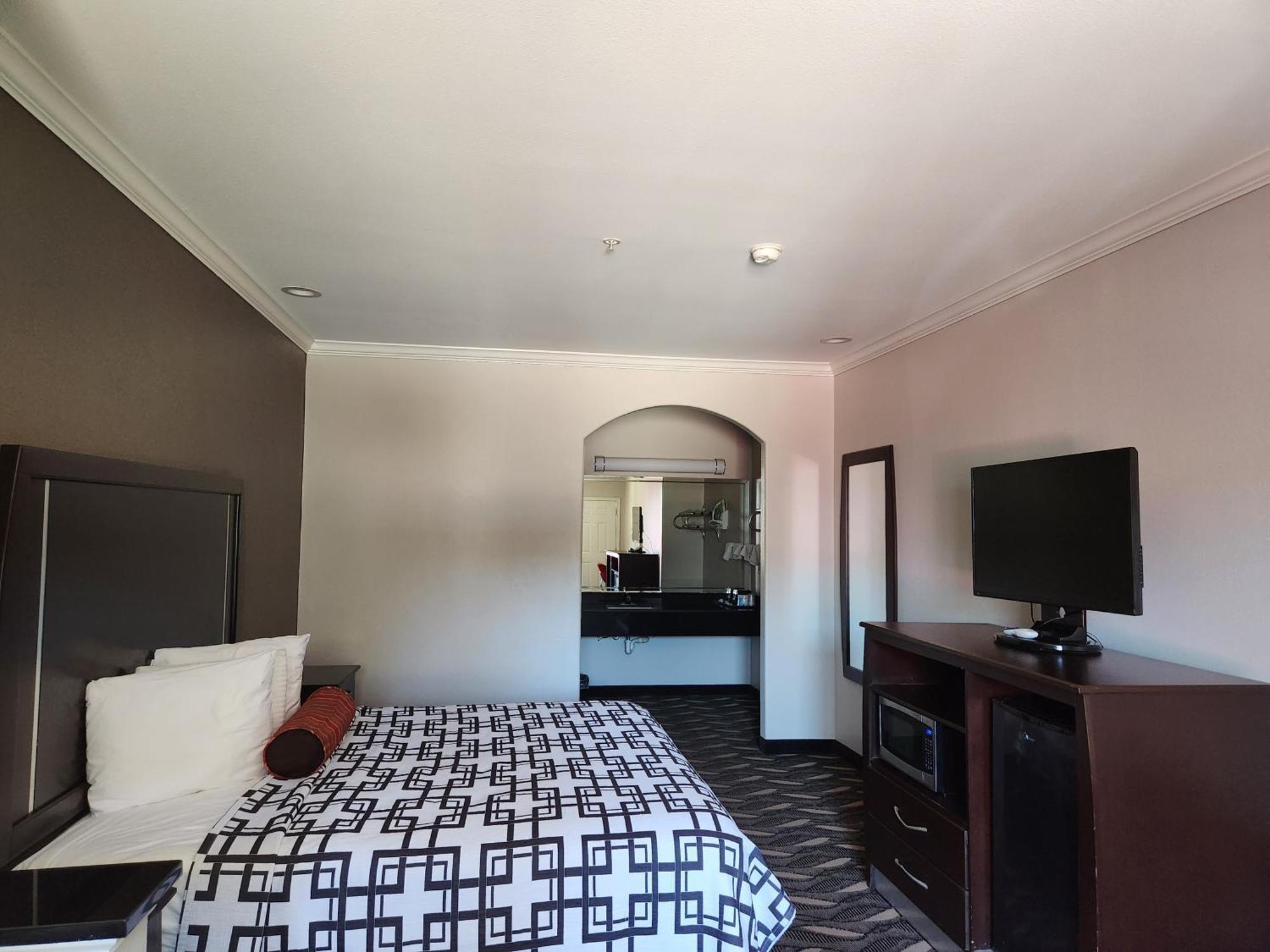 Palace Inn Sam Houston Race Park West Road Экстерьер фото